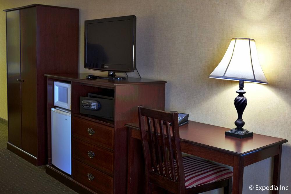 Anaheim Camelot Inn & Suites Exterior foto