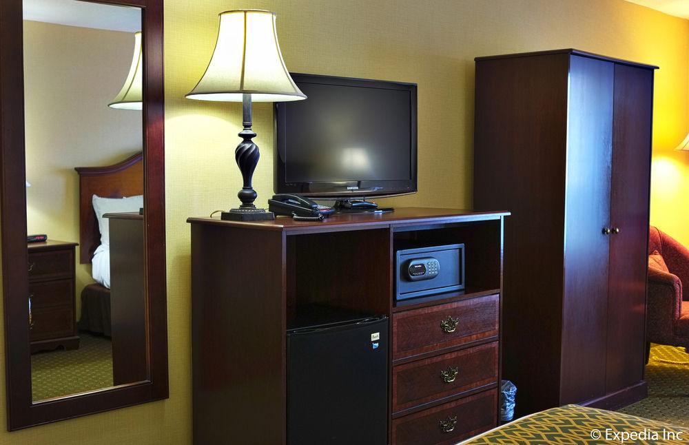 Anaheim Camelot Inn & Suites Exterior foto