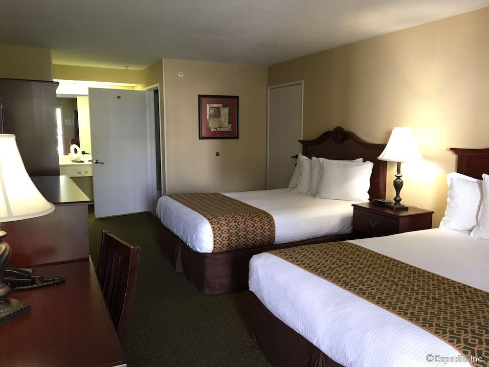 Anaheim Camelot Inn & Suites Exterior foto