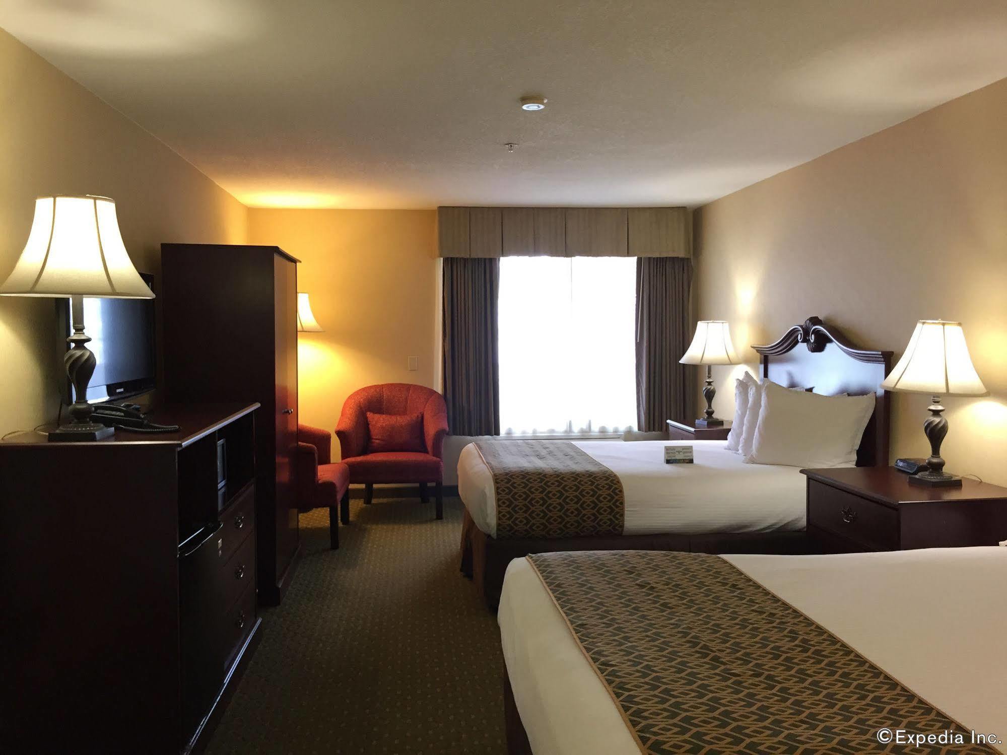 Anaheim Camelot Inn & Suites Exterior foto