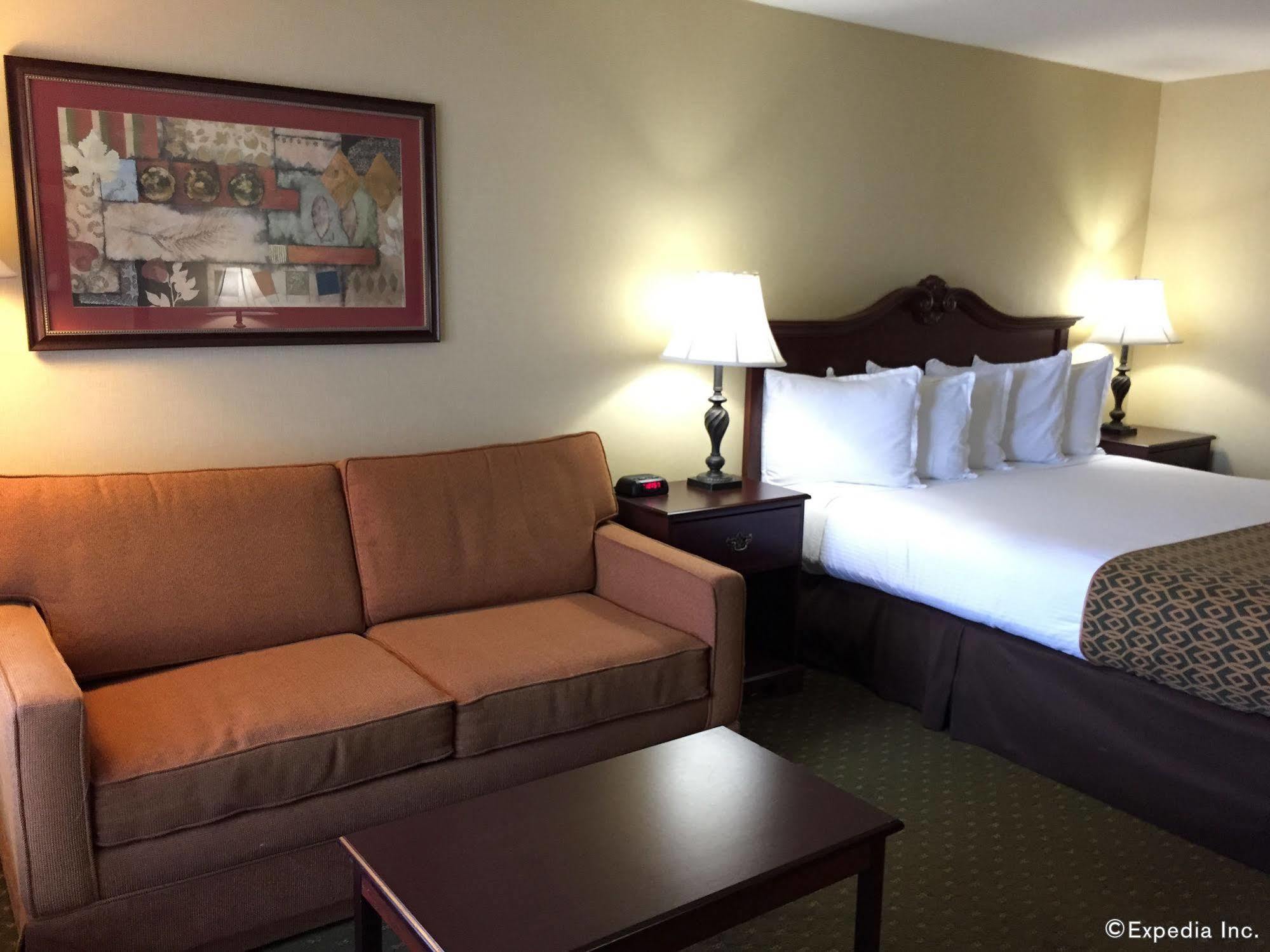 Anaheim Camelot Inn & Suites Exterior foto