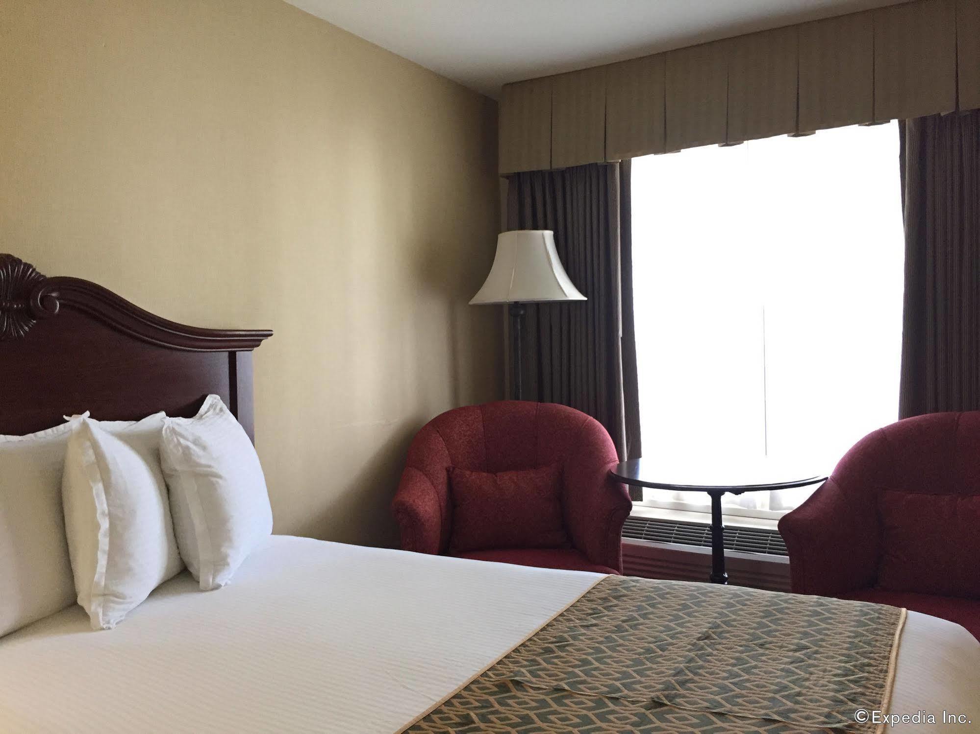 Anaheim Camelot Inn & Suites Exterior foto