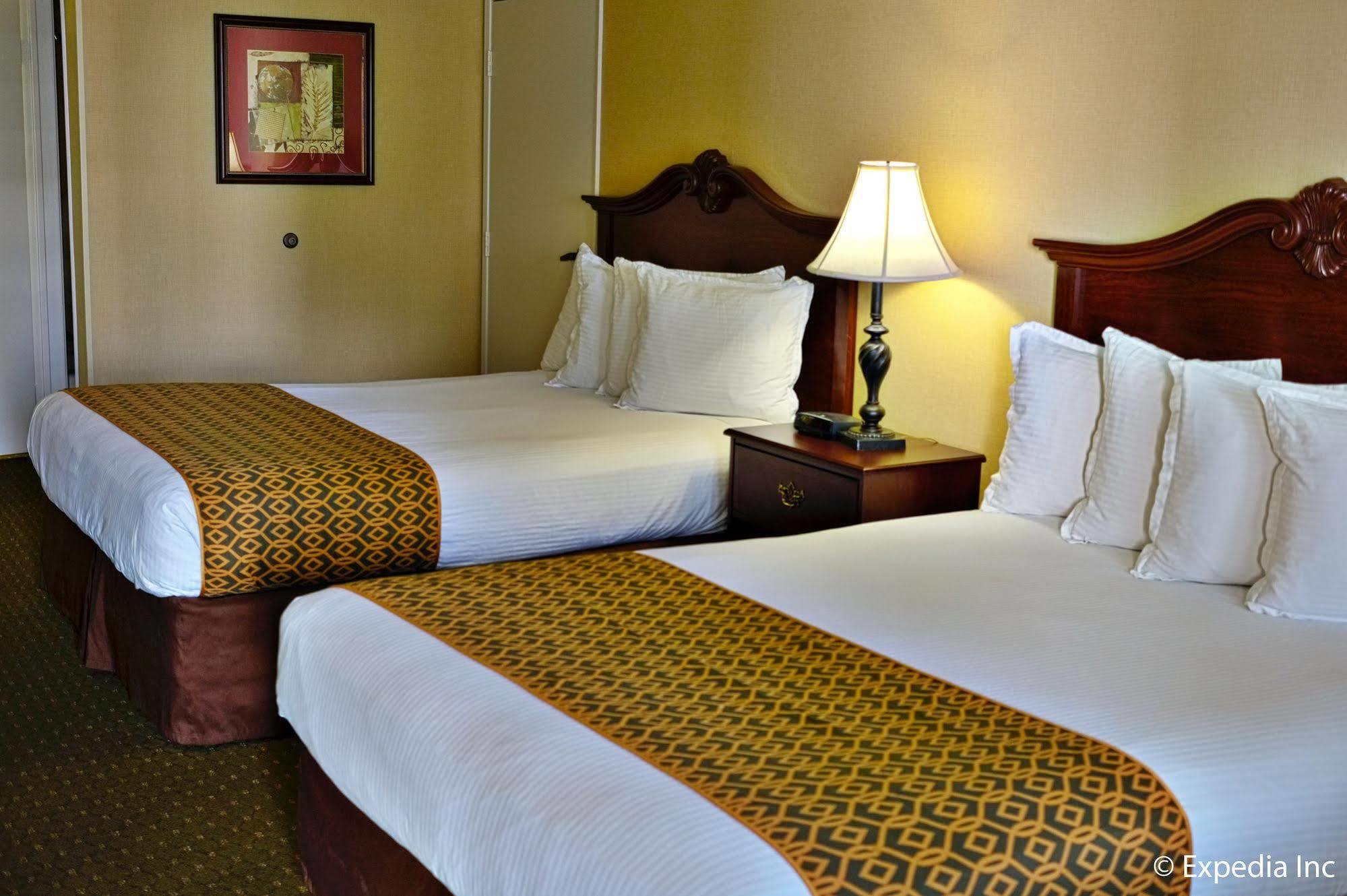 Anaheim Camelot Inn & Suites Exterior foto