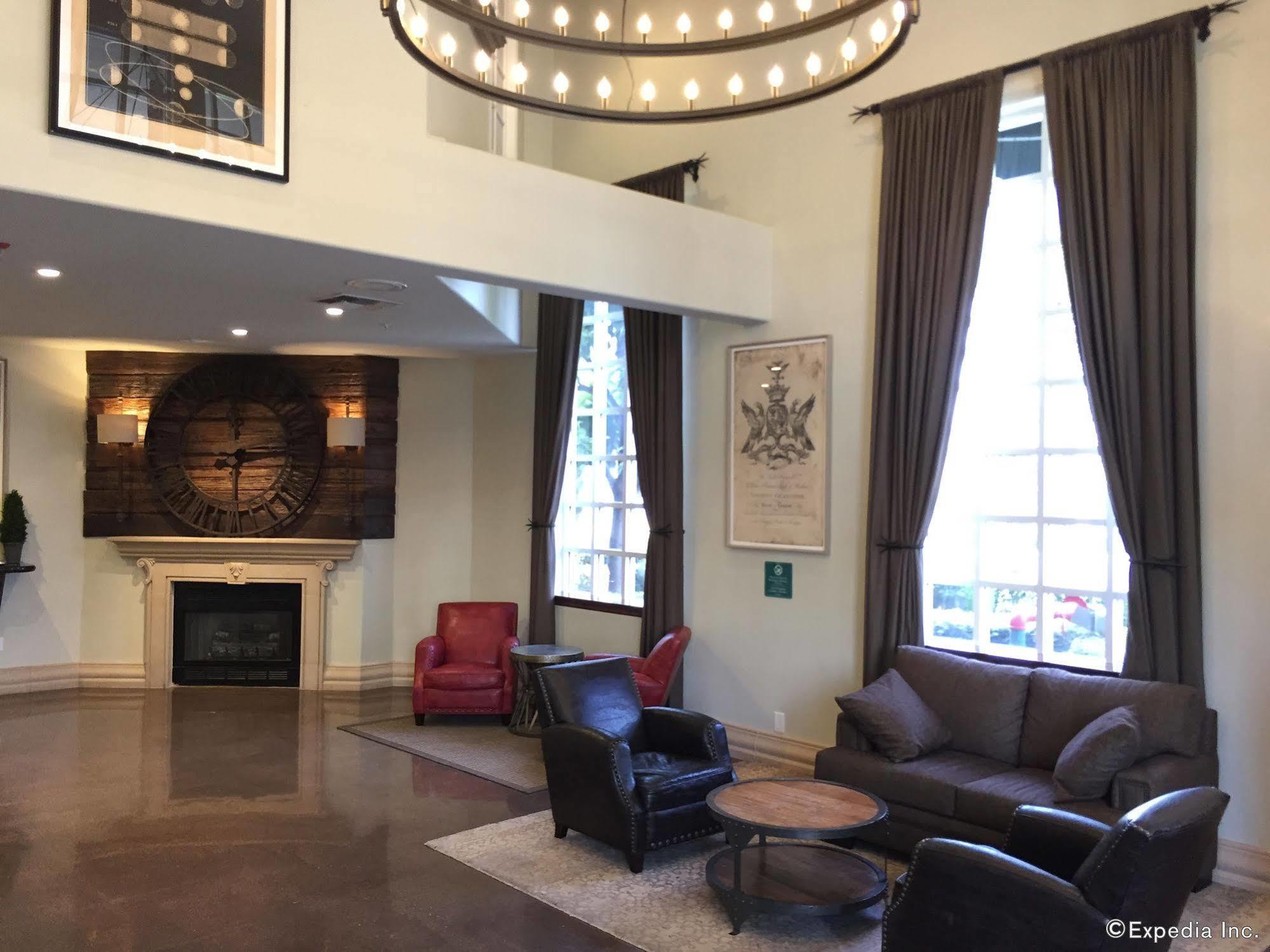 Anaheim Camelot Inn & Suites Exterior foto